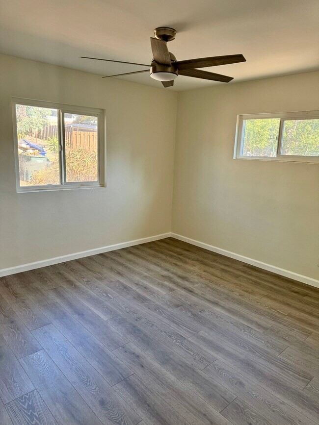 Foto del edificio - 9101 Creekford Dr