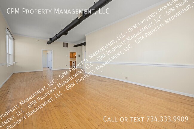 Foto del edificio - 412 Grand River Ave