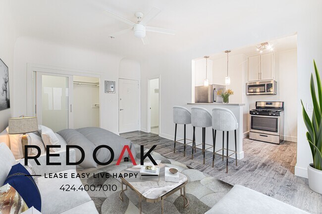 Building Photo - 121 N Kenmore Ave