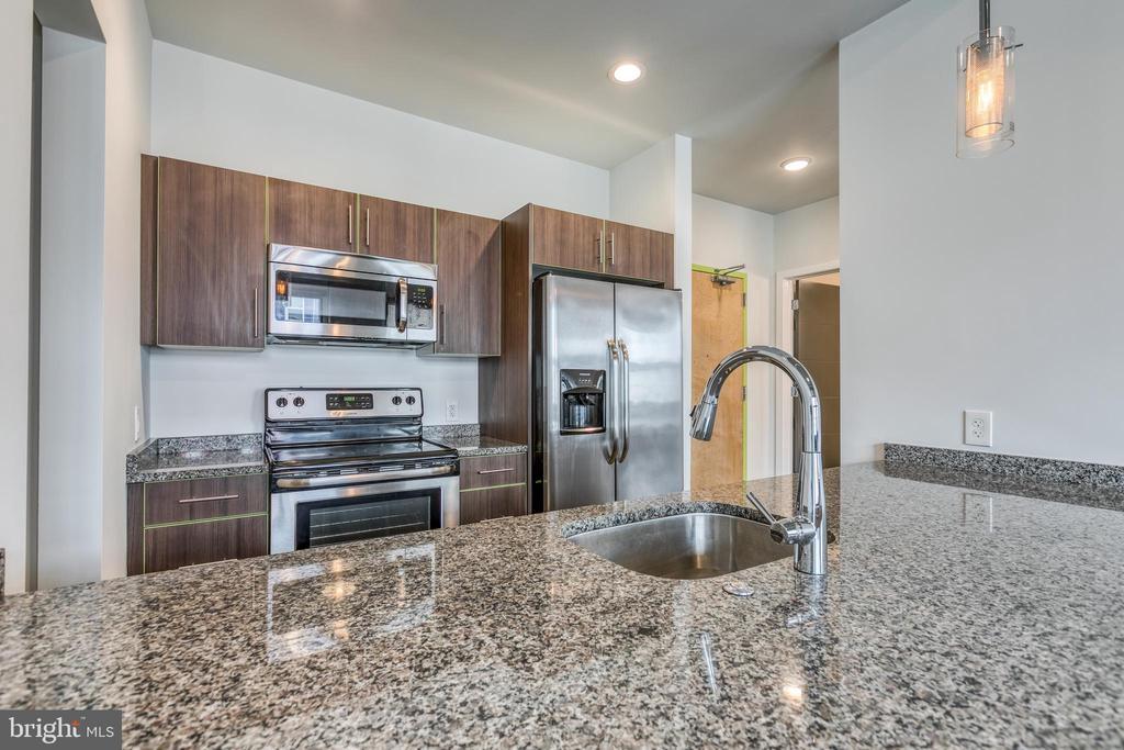 Foto principal - 4800 Brown St