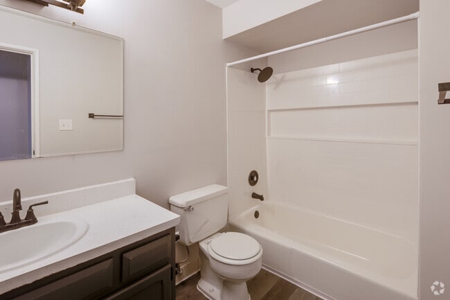Interior Photo - Woodland Court Apartments
