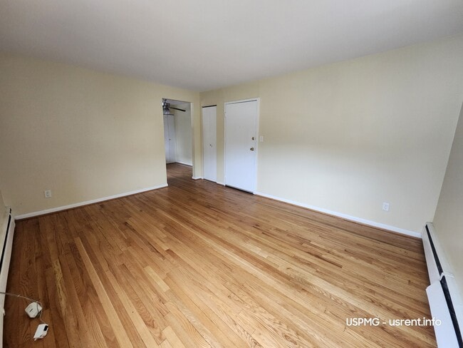 Building Photo - 3714 Drakewood Dr