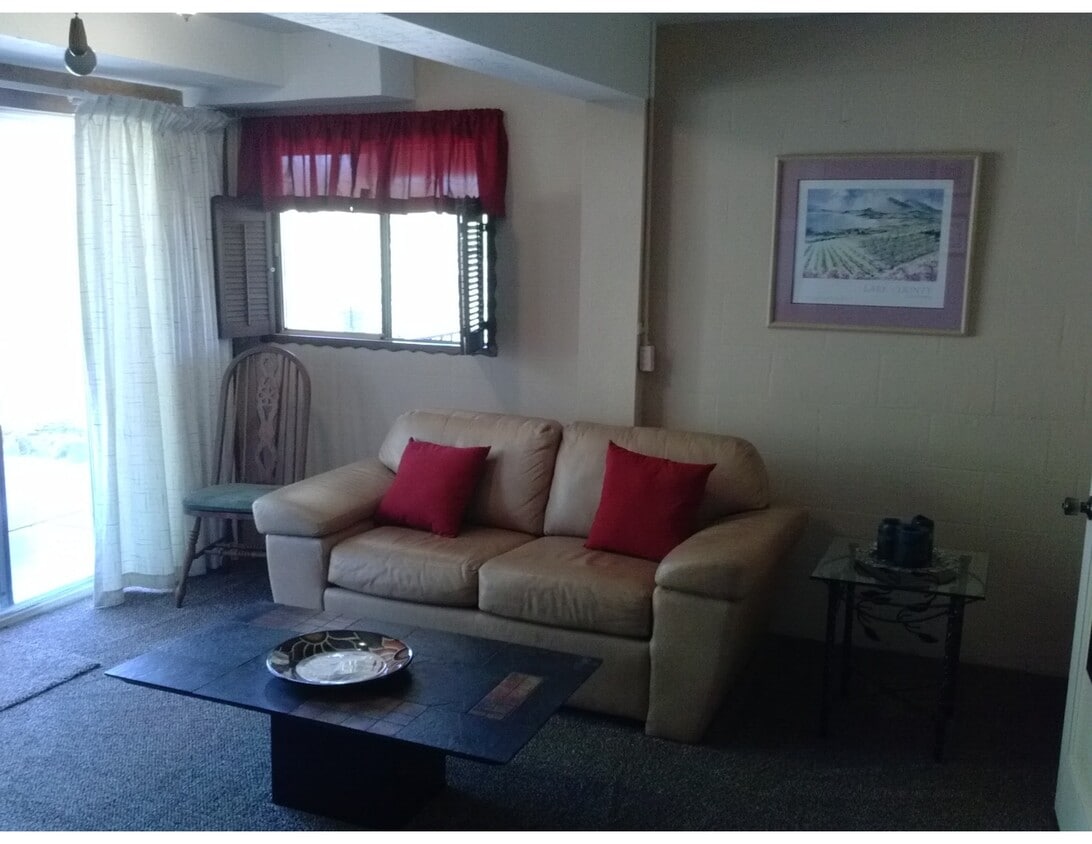Primary Photo - 2395 Eastlake Dr