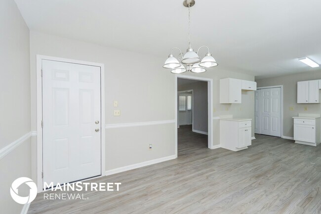 Foto del edificio - 150 Birch Creek Cir