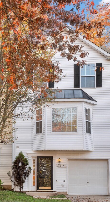 Primary Photo - 7415 Goodland Dr