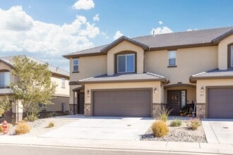 Building Photo - 1001 W Curly Hollow Dr Building Photo - 1001 W Curly Hollow Dr