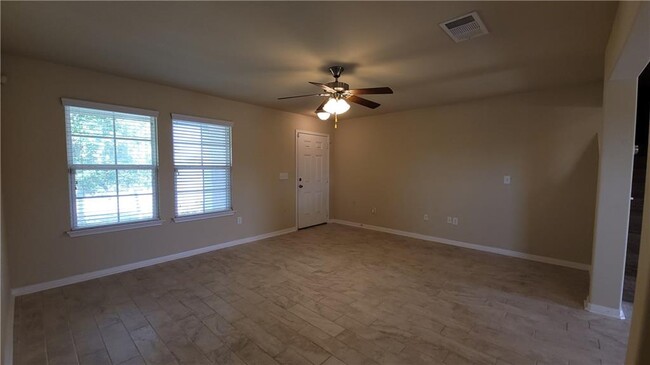 Building Photo - 110 Wilson Ct.