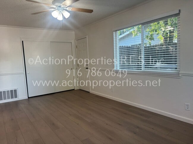 Building Photo - Clean 3 Bedroom 1 Bathroom Duplex, Large F...