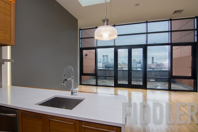 Building Photo - 146 S 4th St