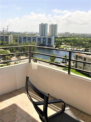Foto del edificio - 600 Three Islands Boulevard