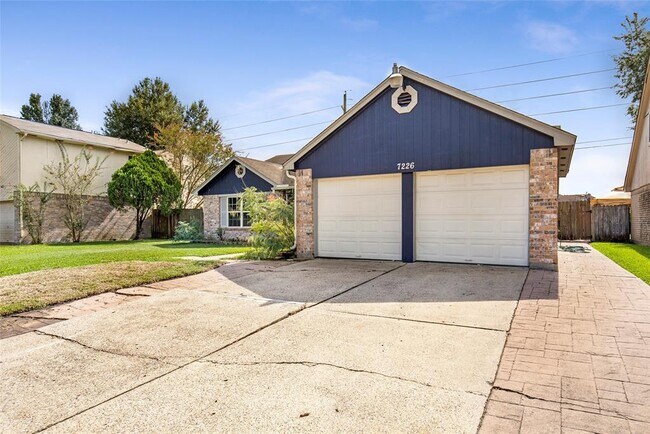 Building Photo - 7226 Blanco Pines Dr