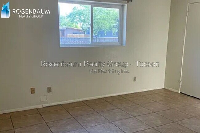 Building Photo - 3611 E Glenn St