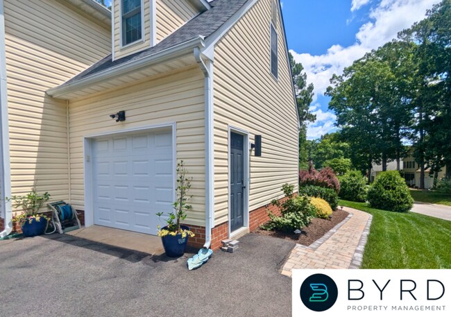 Foto del edificio - 15000 Highberry Woods Ct