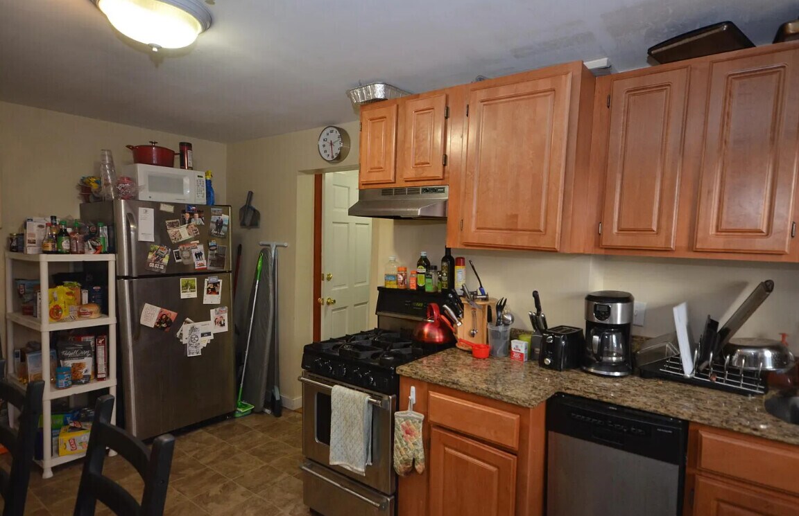 Primary Photo - 266 Gold St