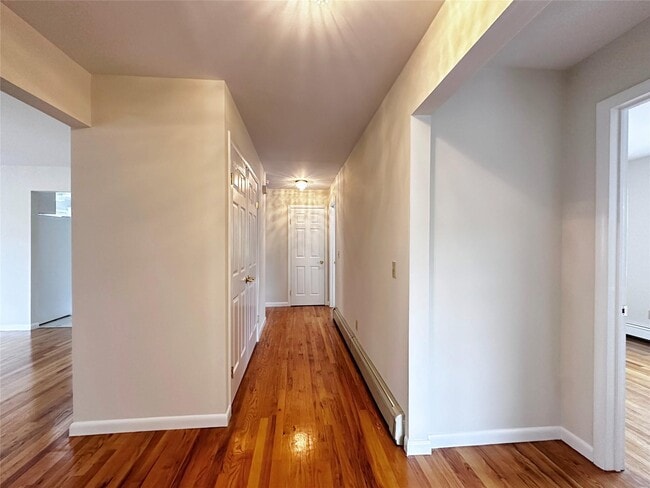 Foto del edificio - 148 Bennett Ave