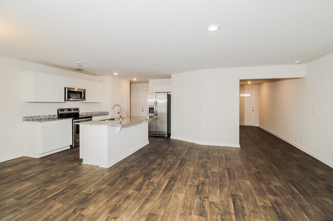 Building Photo - 323 Longstone Ct