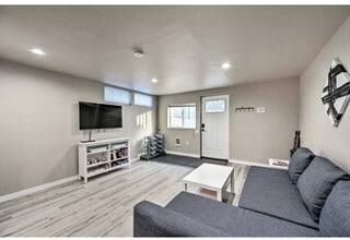 Building Photo - 1934 NE Northgate Way