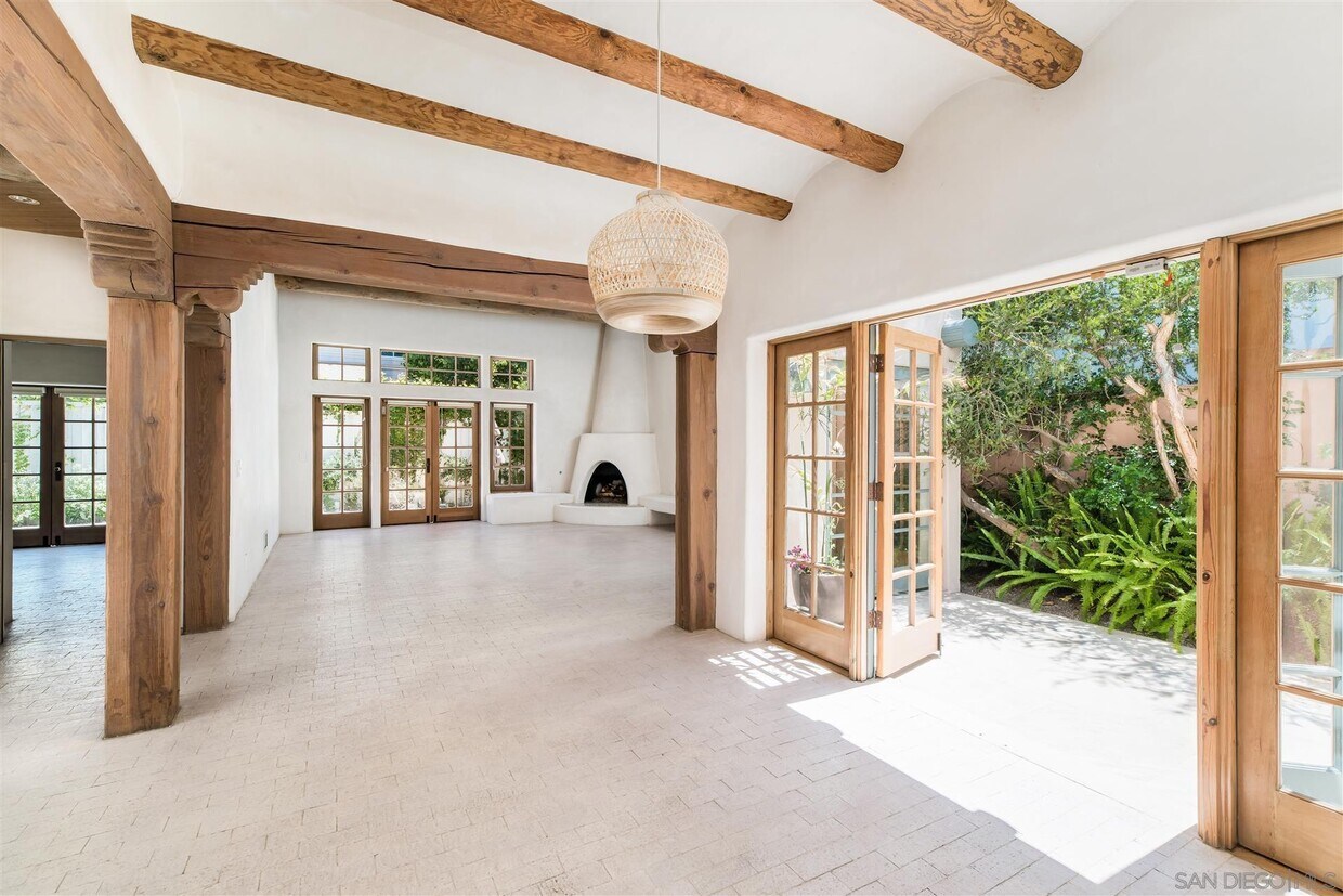 Foto principal - 629 Pomona Ave