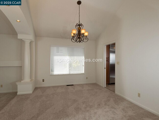 Foto del edificio - 4112 Creekpoint Ct