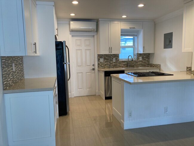 Kitchen - 412 SE 15th St
