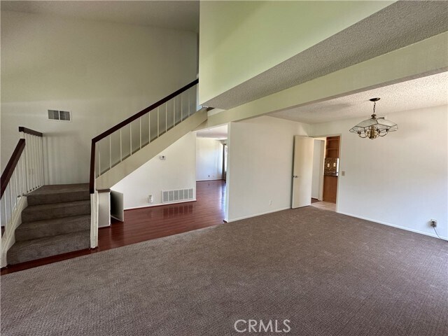 Foto del edificio - 1581 W Elm Ave