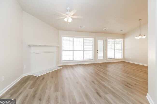 Building Photo - 435 Cambridge Way
