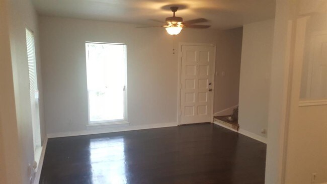 Building Photo - 4412 Atoka St