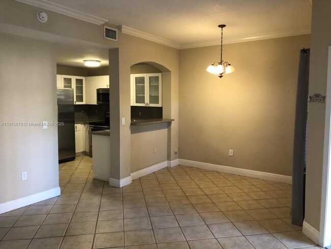 Building Photo - 6141 NW 115th Pl