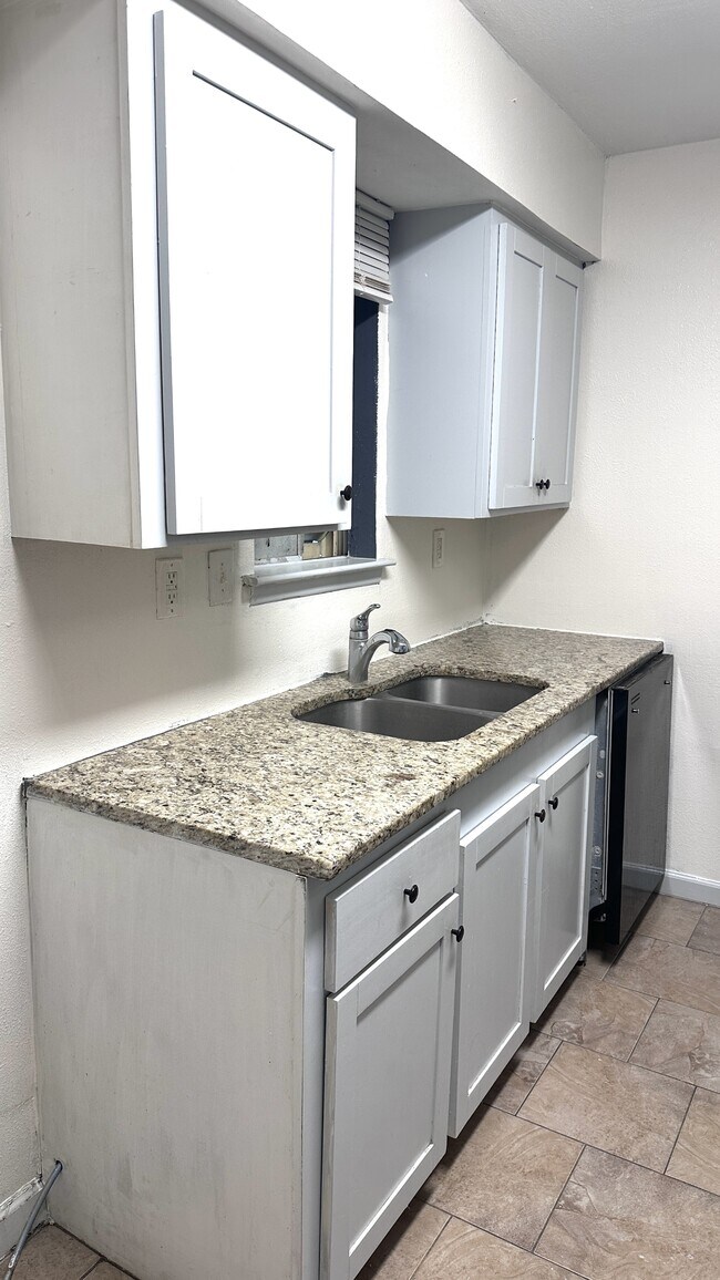 Foto del edificio - 1932 Hidden Way