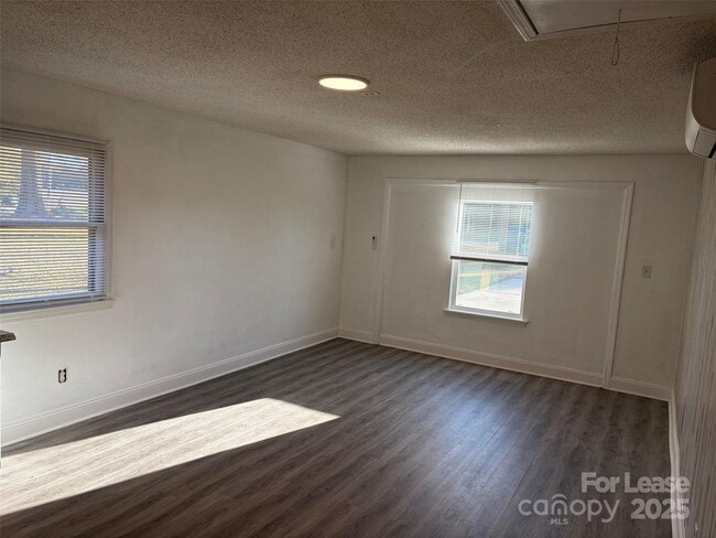 Building Photo - 3712 Tom Greene Rd