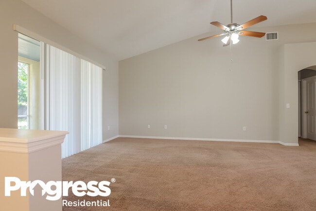 Building Photo - 28147 Brokenmead Path