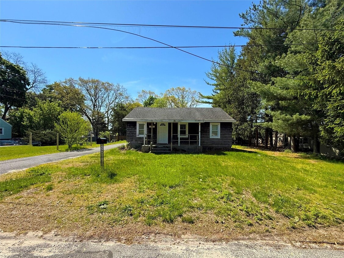 Primary Photo - 1035 Parkway St