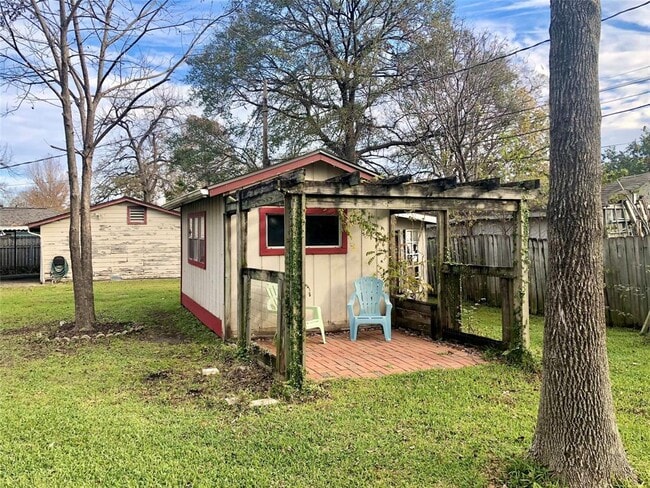 Building Photo - 10350 Duncum St