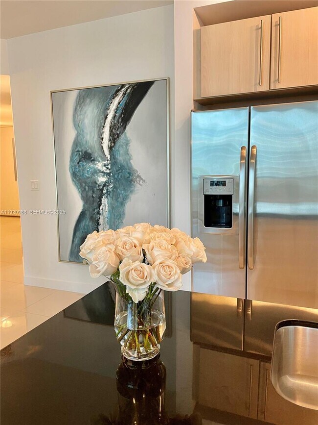 Foto del edificio - 79 SW 12th St