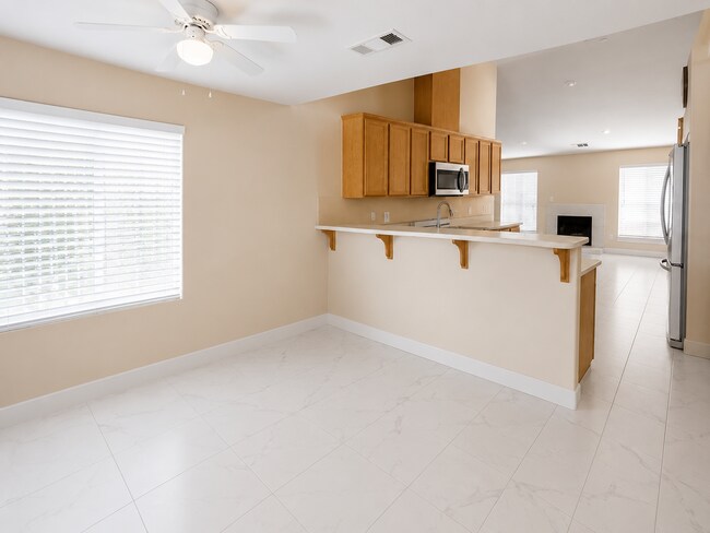 Foto del edificio - Coming soon! Beautiful single story home in Los banos