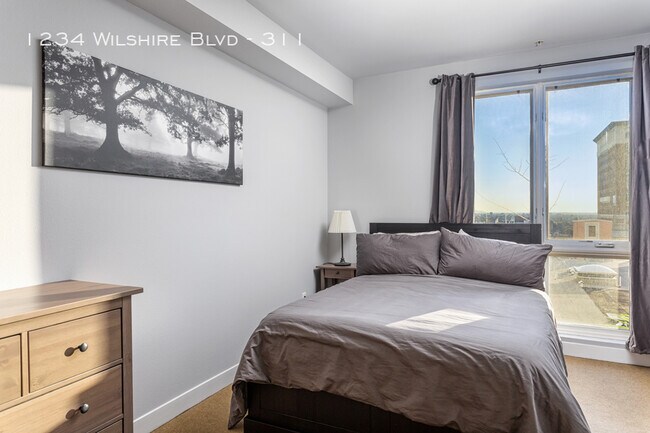 Building Photo - 1234 Wilshire Blvd