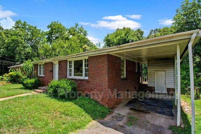 Building Photo - 709 Norris Ave