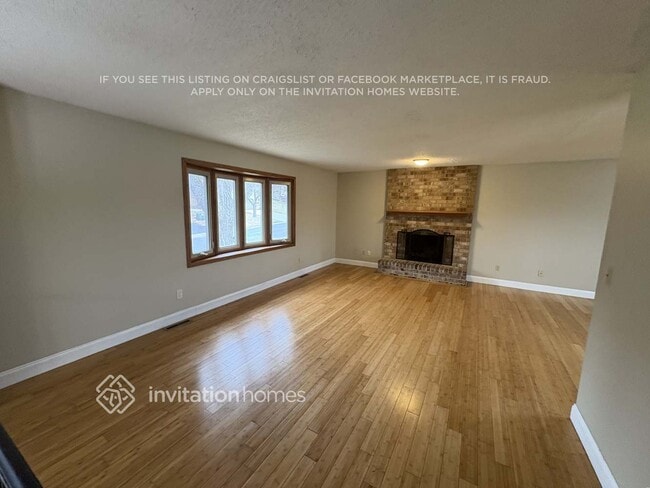 Foto del edificio - 7897 Kingsview Ln N