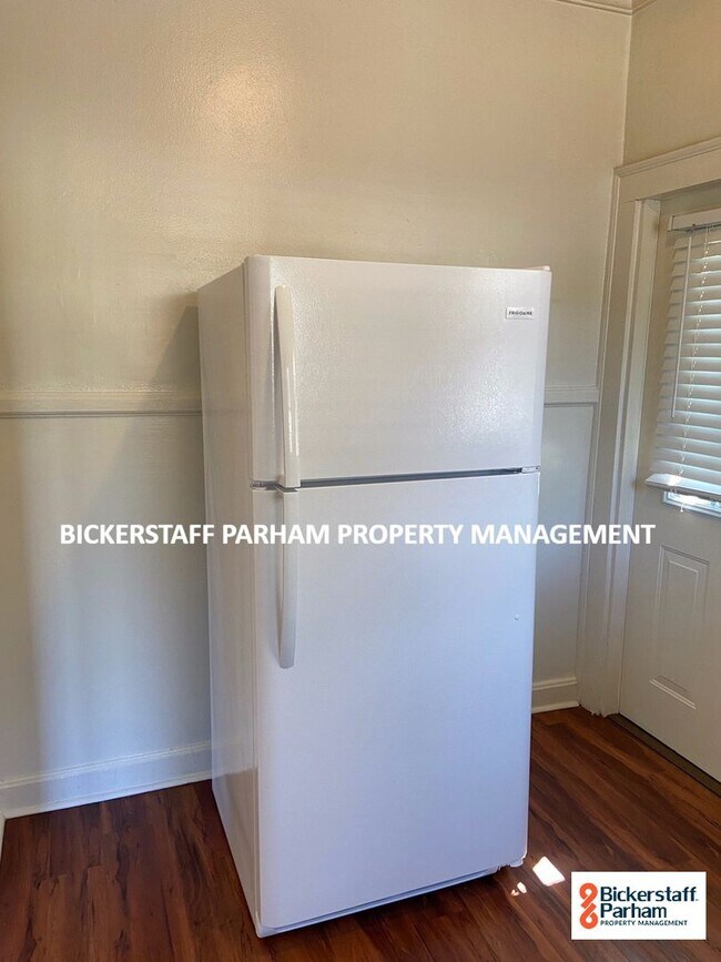 Building Photo - 1 Bedroom, 1 Bathroom off of Cooper Ave!