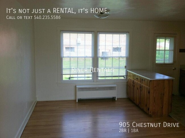 Building Photo - 905 Chestnut Dr