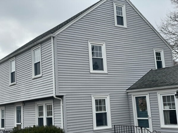 Foto del edificio - 67R Village St