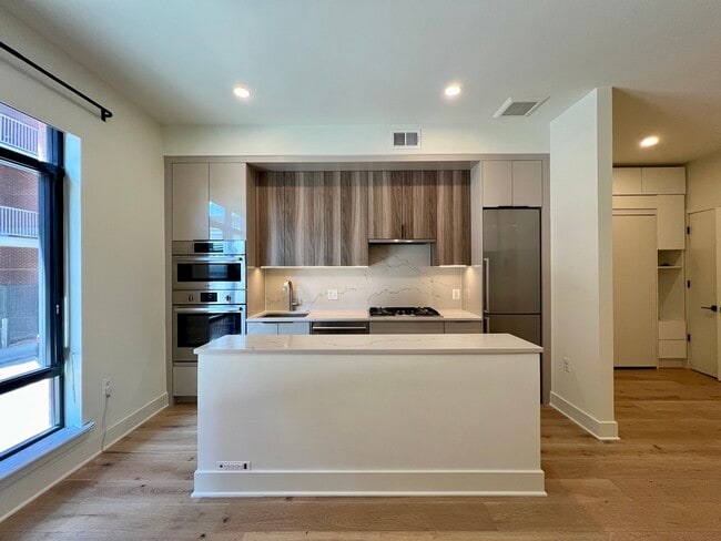Photo - 801 N St NW Townhome