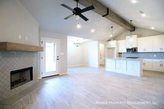 Building Photo - 5840 Lehigh St