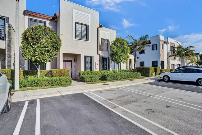 Building Photo - 389 NE 208th Terrace