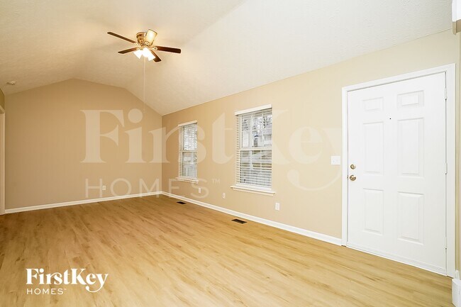 Foto del edificio - 1415 Tuffnell Dr