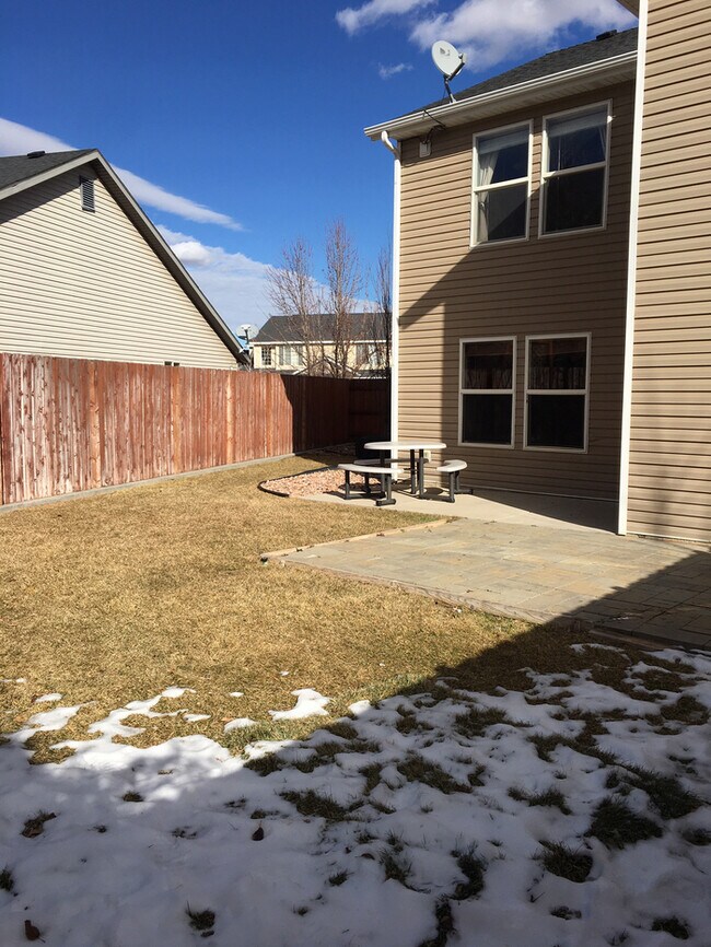 Building Photo - 295 N Beacon Dr