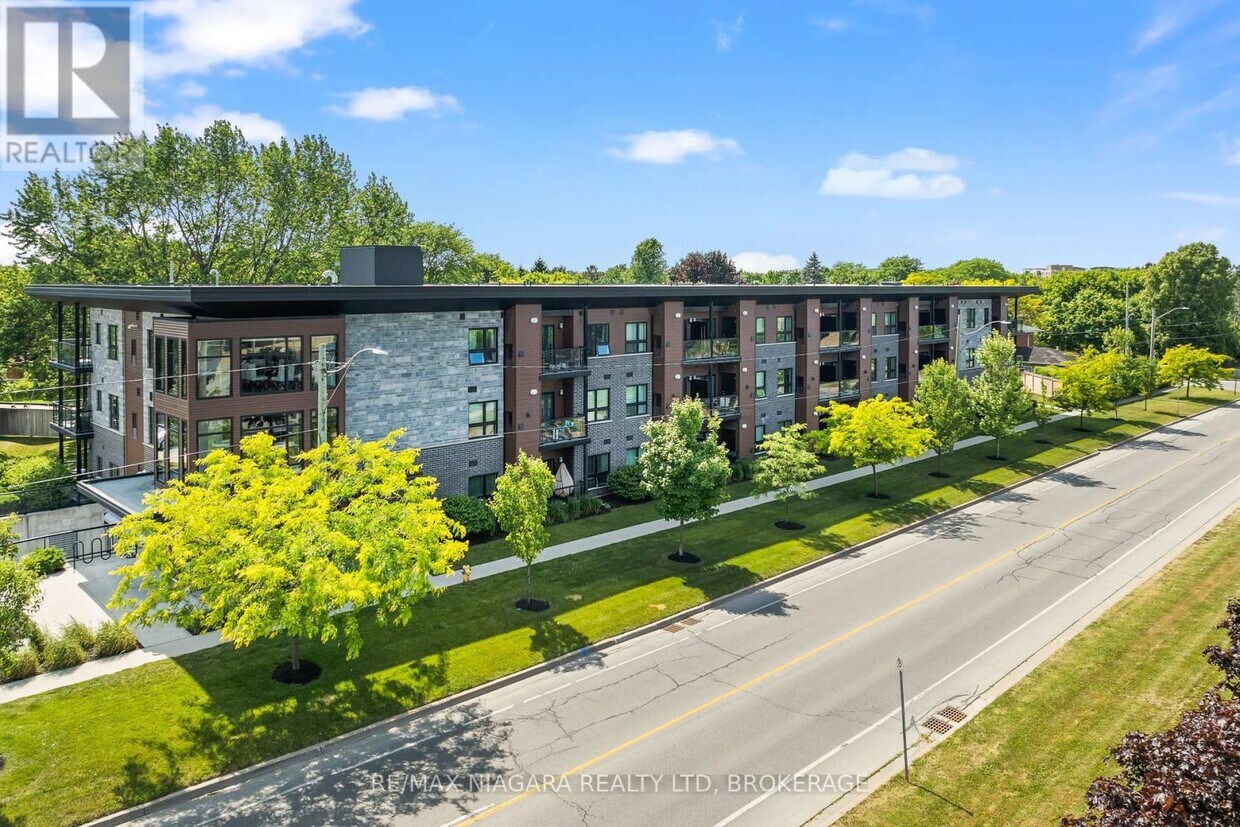 Photo principale - 212-212 Lakeport Rd