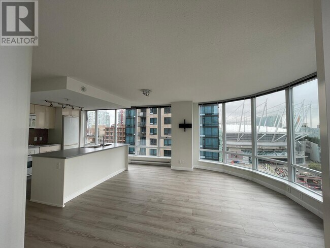 Photo du bâtiment - 233-1233 Robson St
