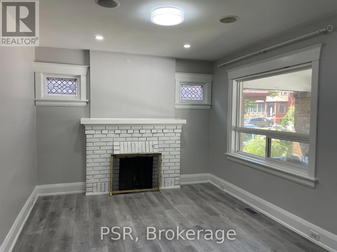 Photo principale - 377 Strathmore Blvd