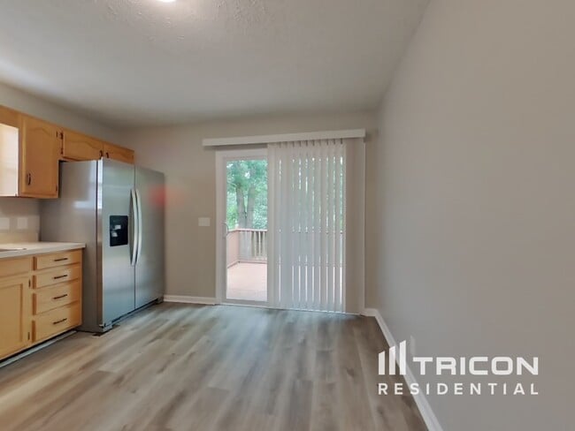 Building Photo - 911 Celeste Ct